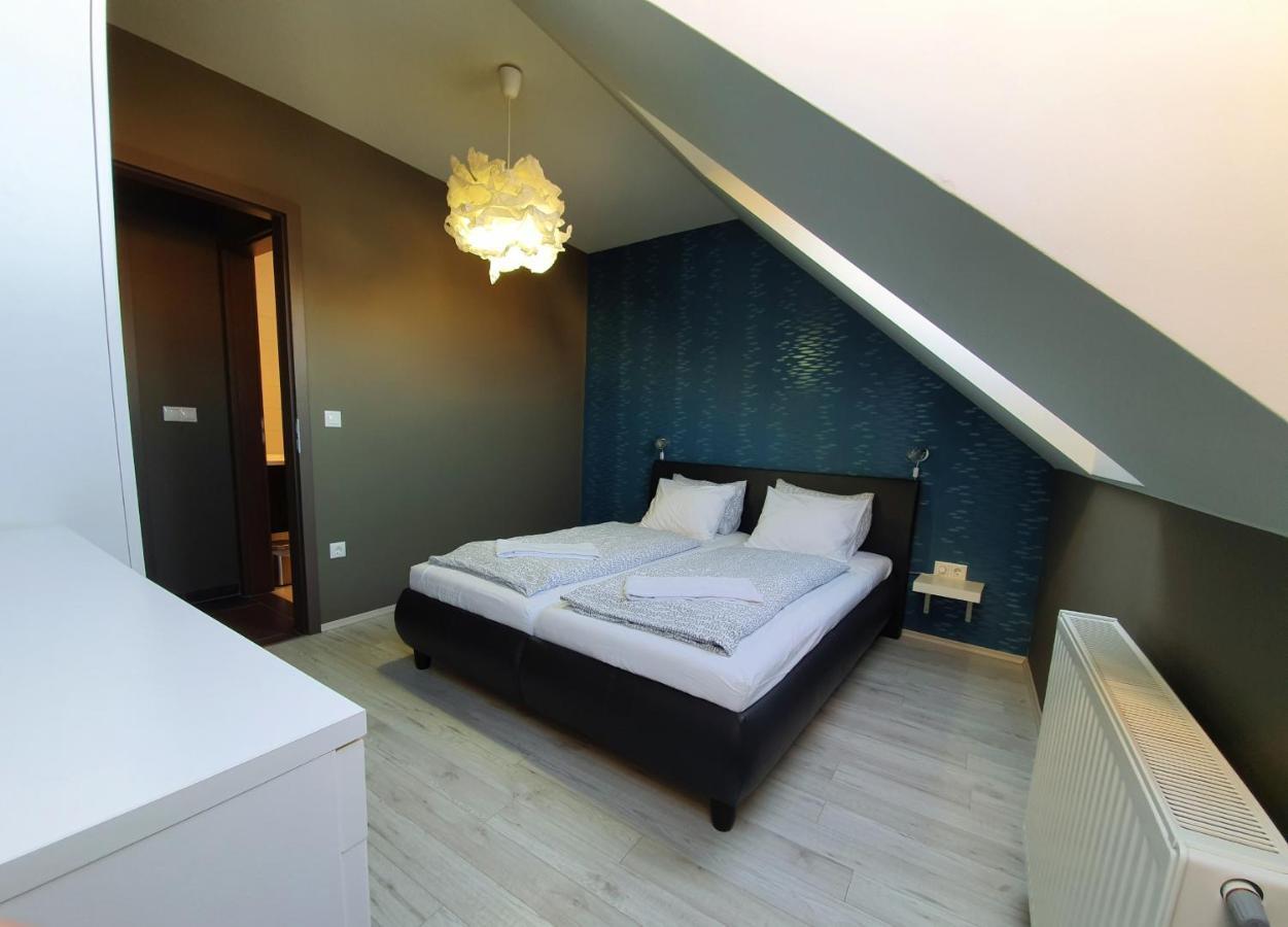 Intro Apartman Sarvar Ngoại thất bức ảnh